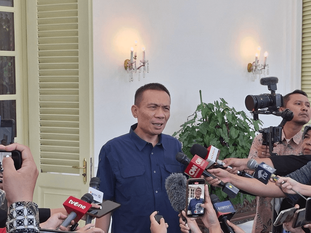 Heboh! Rismon Sianipar Jadi Saksi Mahkota Kasus Ijazah Jokowi, Kuasa Hukum Roy Suryo Berang: Itu Saksi Tercela!