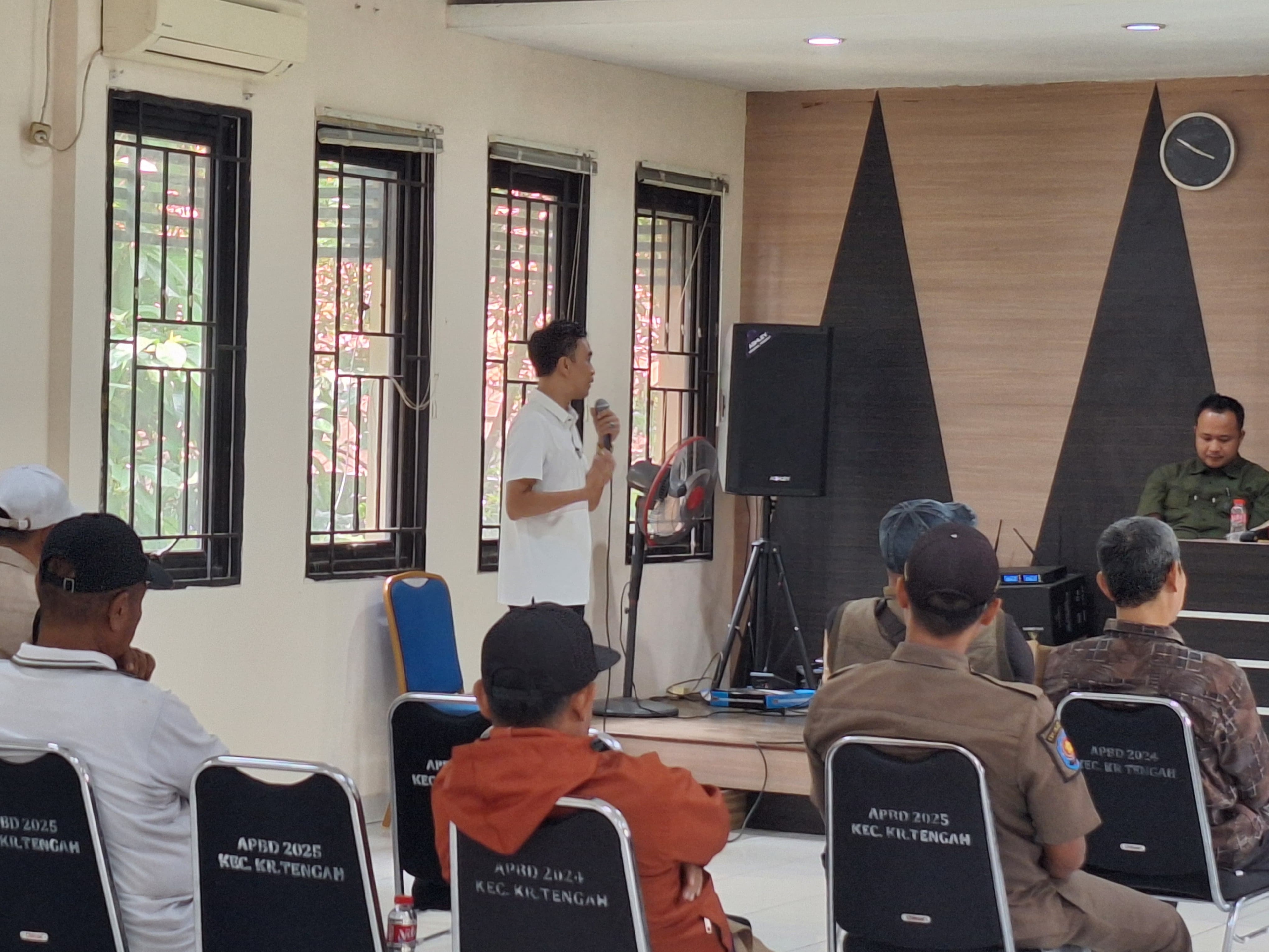 Warga Bongkar Akar Banjir Parung Jaya Sodetan Puri 11, Drainase Metland Cyber Puri Disebut Lumpuh