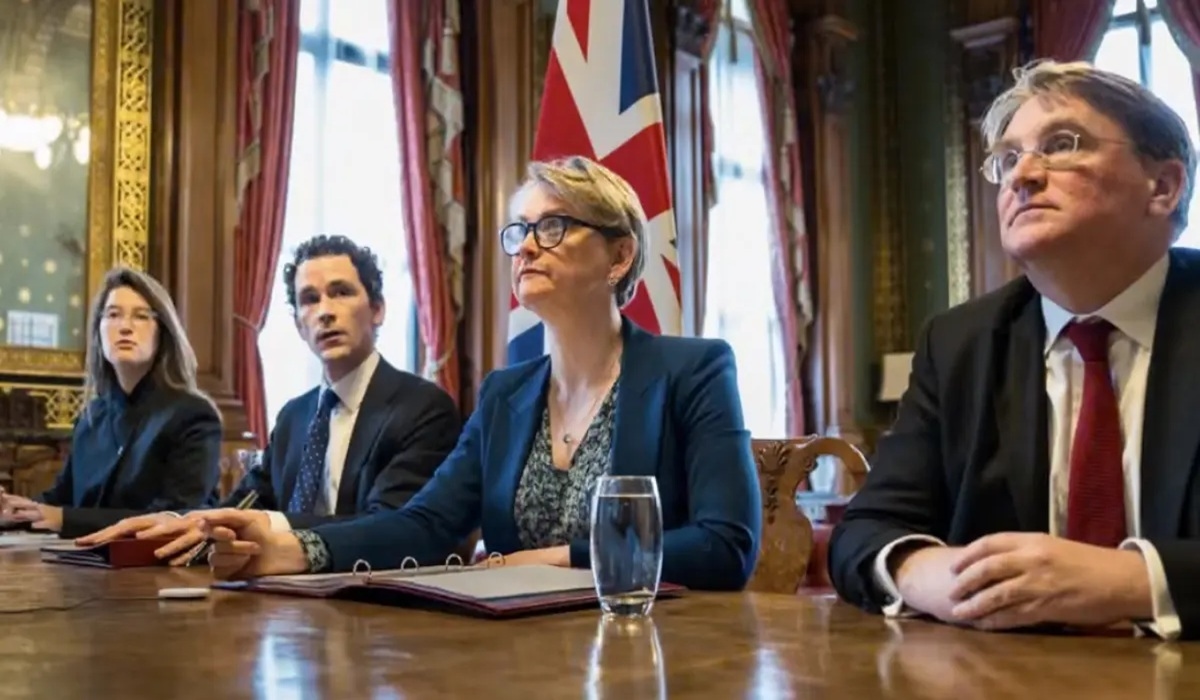 Tak Libatkan AS, Inggris dan Prancis Inisiasi Pertemuan Virtual Lebih dari 40 Negara, Bahas Solusi Damai Buka Selat Hormuz