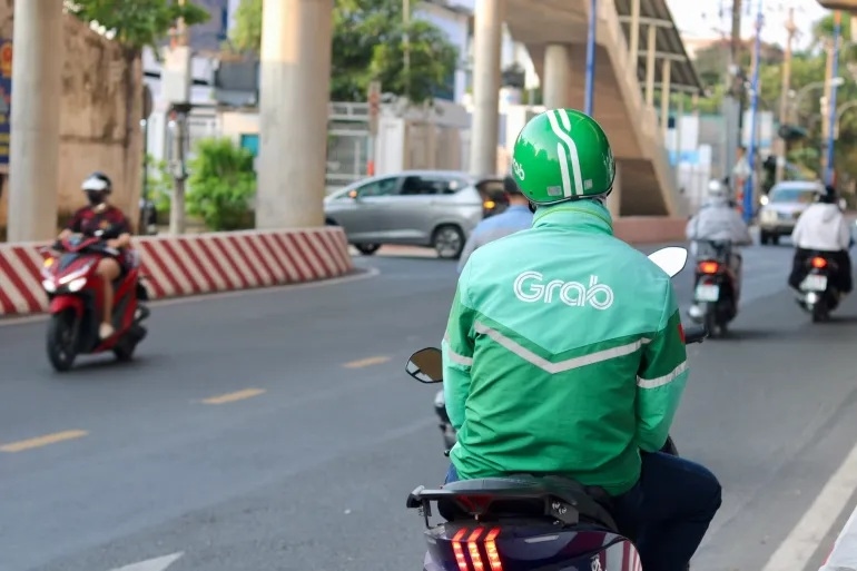 Resmi Mulai 1 Juli, Potongan Aplikasi Ojol Turun Jadi 8 Persen, Pendapatan Driver Berpotensi Naik