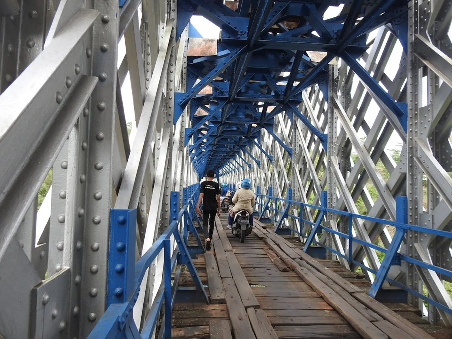 Ramai Tuduhan Pungli Jembatan Cirahong Kades Margaluyu Tegas Bantah, Ini Fakta Sebenarnya