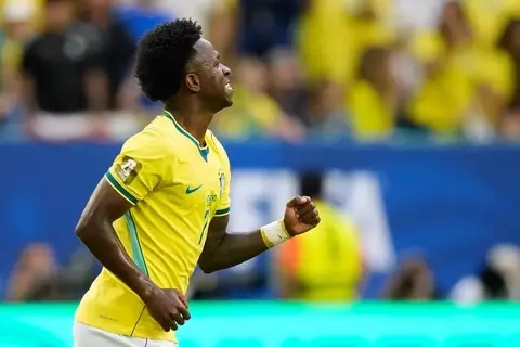 Drama VAR Bikin Vinicius Jr Murka! Brasil Menang, Tapi Bintang Real Madrid Tak Bisa Sembunyikan Kekesalannya