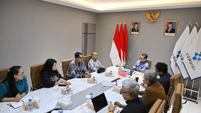 AI Mengubah Segalanya, Komdigi Nilai Literasi Digital Lama Tak Lagi Relevan