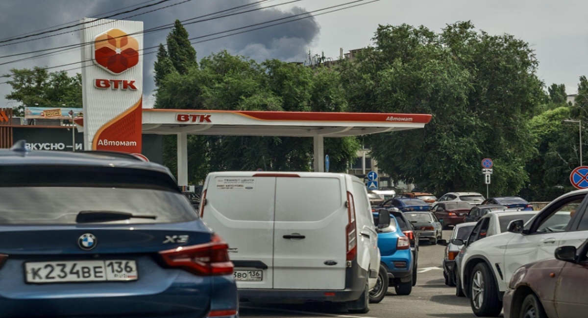 Rusia Terpaksa Impor Bensin, Serangan Ukraina Bikin Pasokan BBM Nasional Terganggu