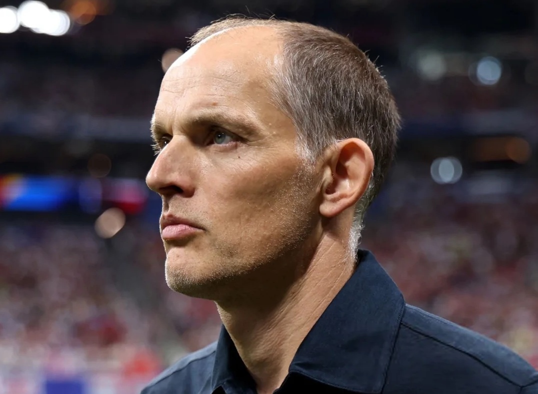 Thomas Tuchel Kepergok Sibuk Menulis Catatan Saat Inggris vs Meksiko, Isinya Bikin Penasaran