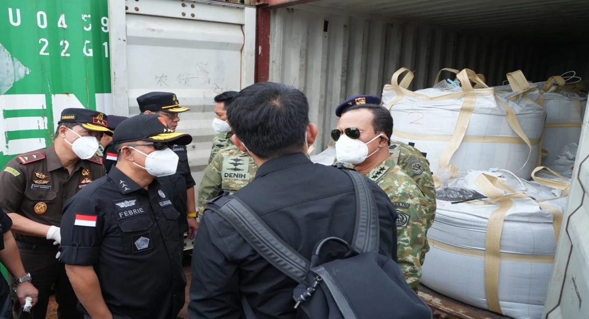 Kejagung Tahan 3 Tersangka Korupsi Ekspor Ilegal Logam Tanah Jarang REE, Modusnya Manipulasi Uji Lab