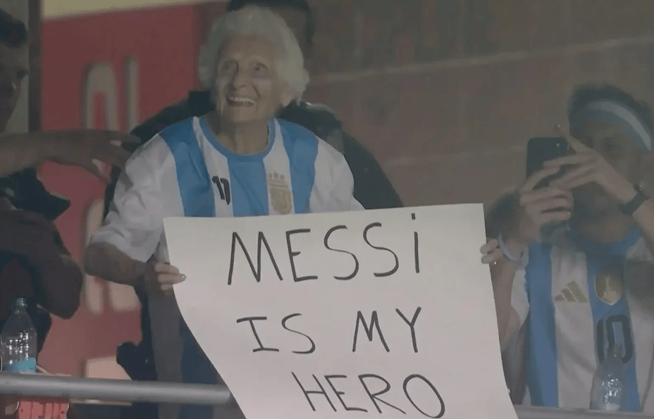 Tak Pernah Absen Dukung Messi, Nenek 100 Tahun Ini Kembali Viral Saat Argentina Kalahkan Swiss