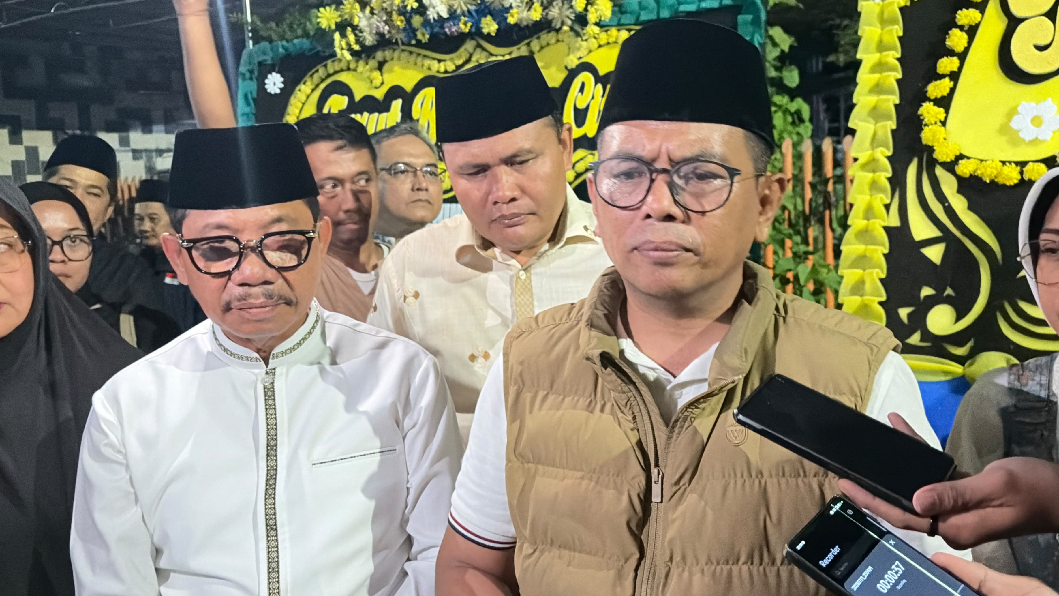 Andra Soni Datangi Rumah Duka Rusdi Alam, Kenang Sosok Penyejuk Politik