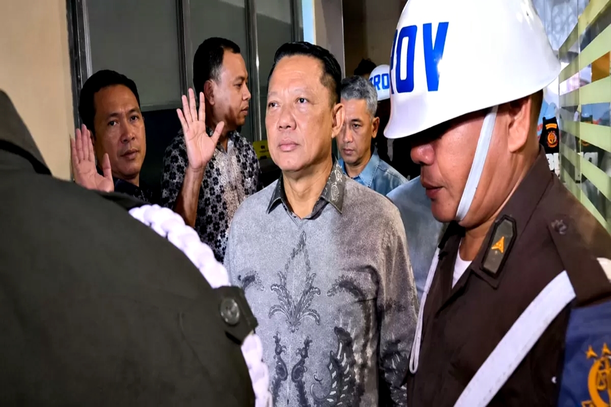 'Saya Merasa Ini Kriminalisasi!' Suara Tegas Eks Jampidsus Febrie Adriansyah Sebelum Digiring ke Rutan KPK