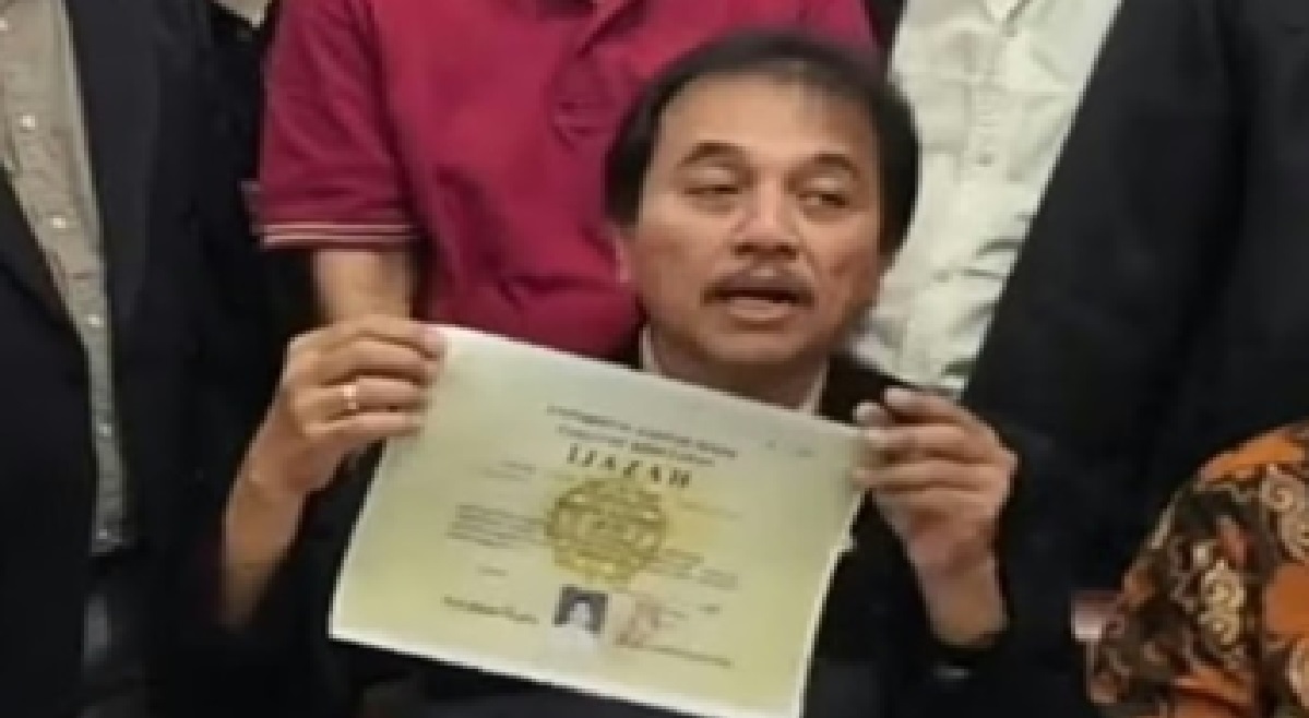 Fakta Baru Kasus Ijazah Jokowi, Roy Suryo Cs Sudah Melihat Dokumen Asli Begini Penjelasannya