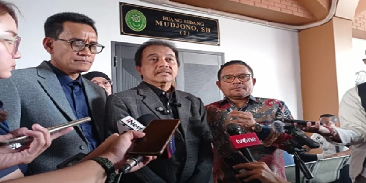 Setelah Melihat Ijazah Jokowi, Roy Suryo Disebut Tak Lagi Yakin 100 Persen, Ini Alasannya