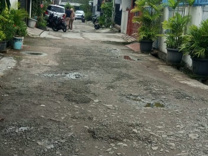 Warga Winong Permai Adukan PSU Terbengkalai ke Anggota DPRD Kota Tangerang