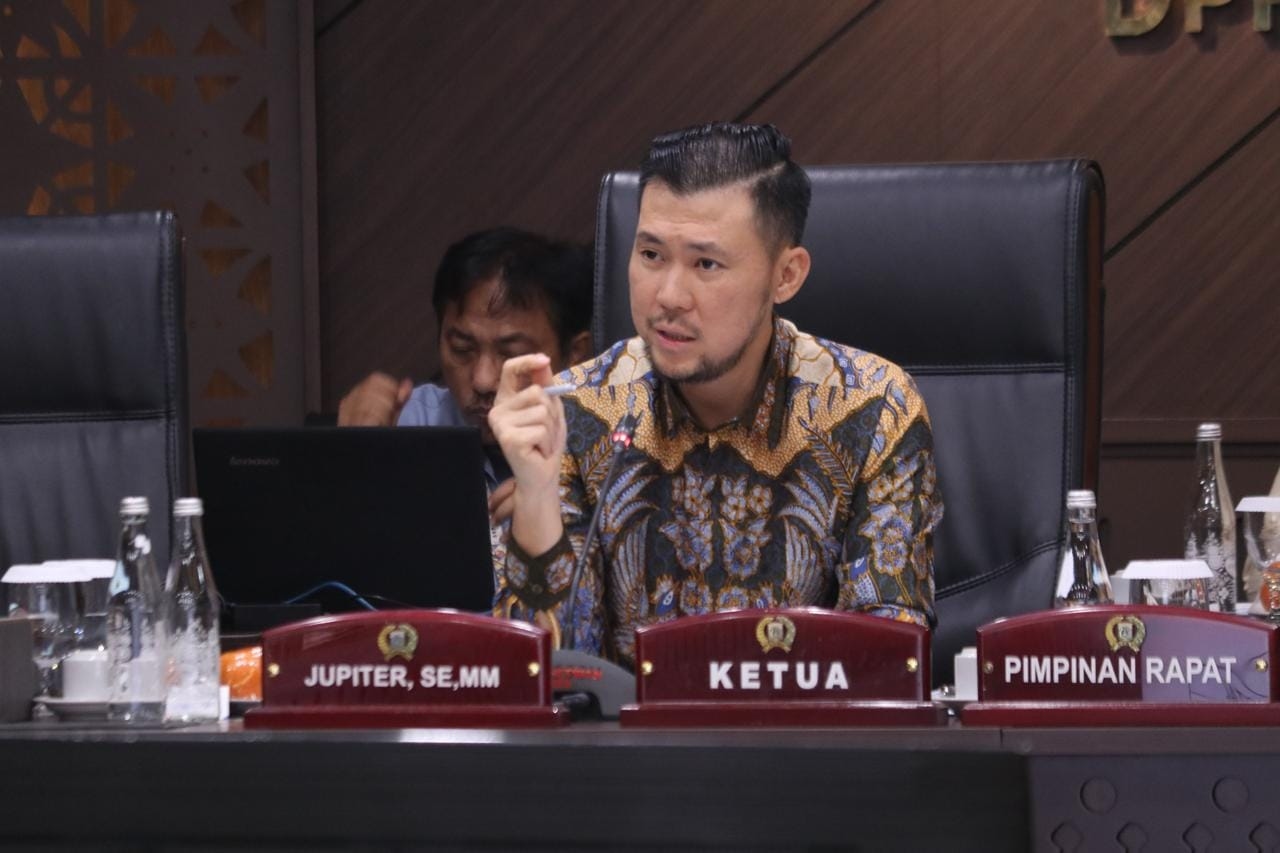 DPRD DKI Soroti Parkir Liar di Ritel Modern, Pansus Desak Kepastian Legalitas dan Perlindungan Konsumen