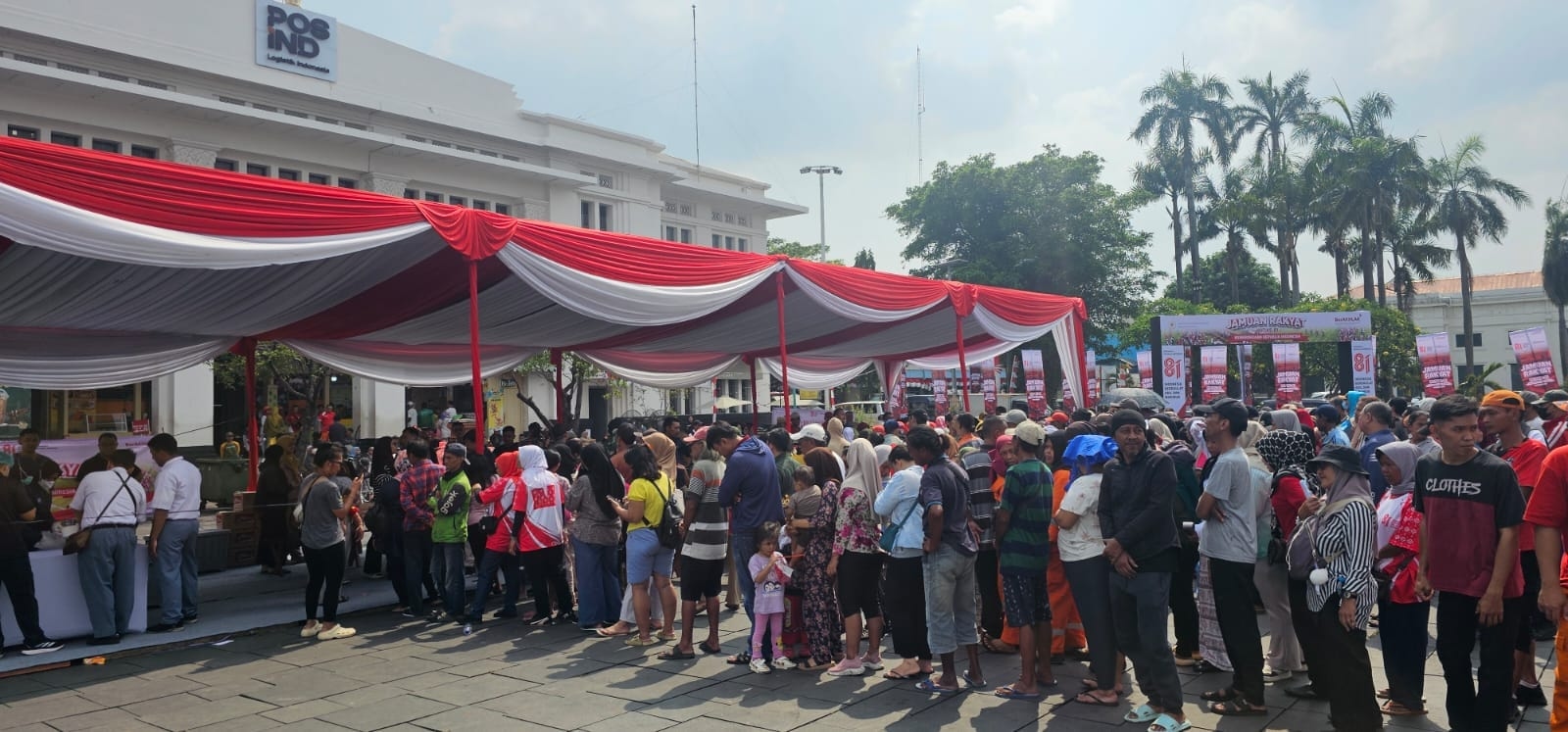 Jamuan Rakyat di 9 Titik Jakarta Barat Meriah, Warga Antusias