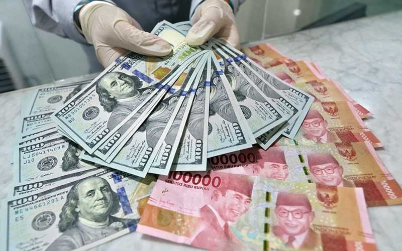 Rupiah Melemah Imbas Gejolak Timur Tengah, Sentuh Rp16.868 per Dolar AS