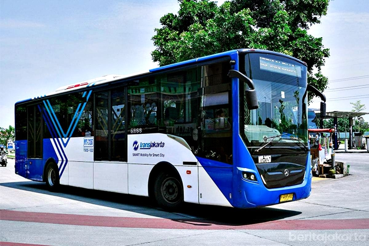 Depok Diserbu Penumpang, Pramono Anung 'Sentil' Pemda: Halte Jangan Semua Jakarta yang Bangun!