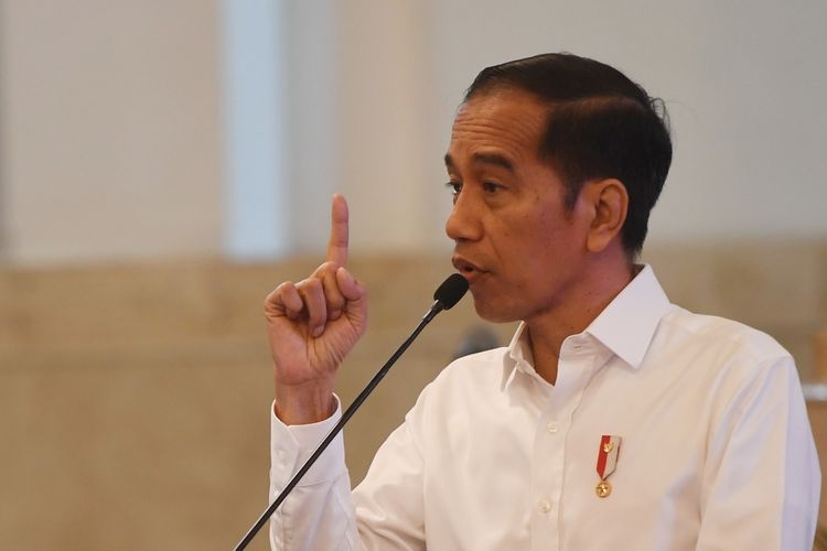 Jokowi: Presiden Boleh Memihak Paslon, Sementara Moeldoko: Presiden Netral