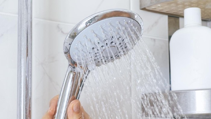 Niat dan Tata Cara Mandi Sunnah Idul Fitri, Lengkap dengan Hukum Pelaksanaanya!