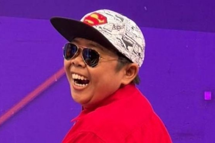 Komedian Adul Bantah Rumor Alami Kebutaan Akibat Glaukoma : Saya Baik - Baik Saja Kok!