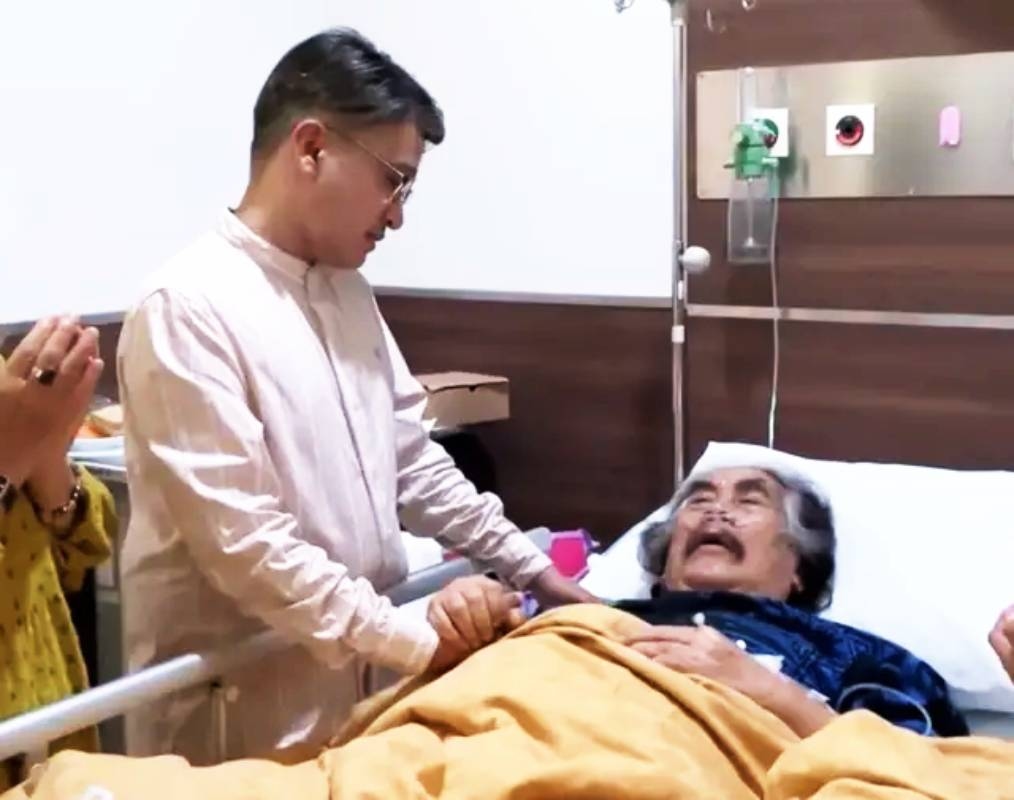 Di Tengah Isu Haji Furoda, Ruben Onsu Tunjukkan Hati Emas dan Dibalas Tangis Haru Jaja Mihardja di Rumah Sakit