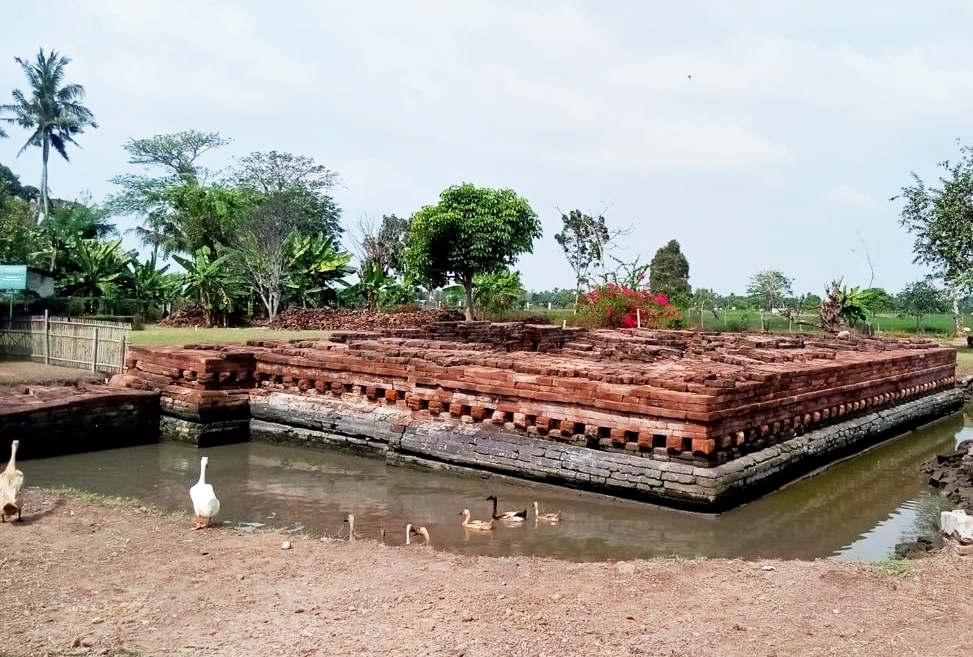 Karawang, Bukan Hanya Kota Industri! Menyingkap Kisah Tersembunyi di Balik Candi Serut