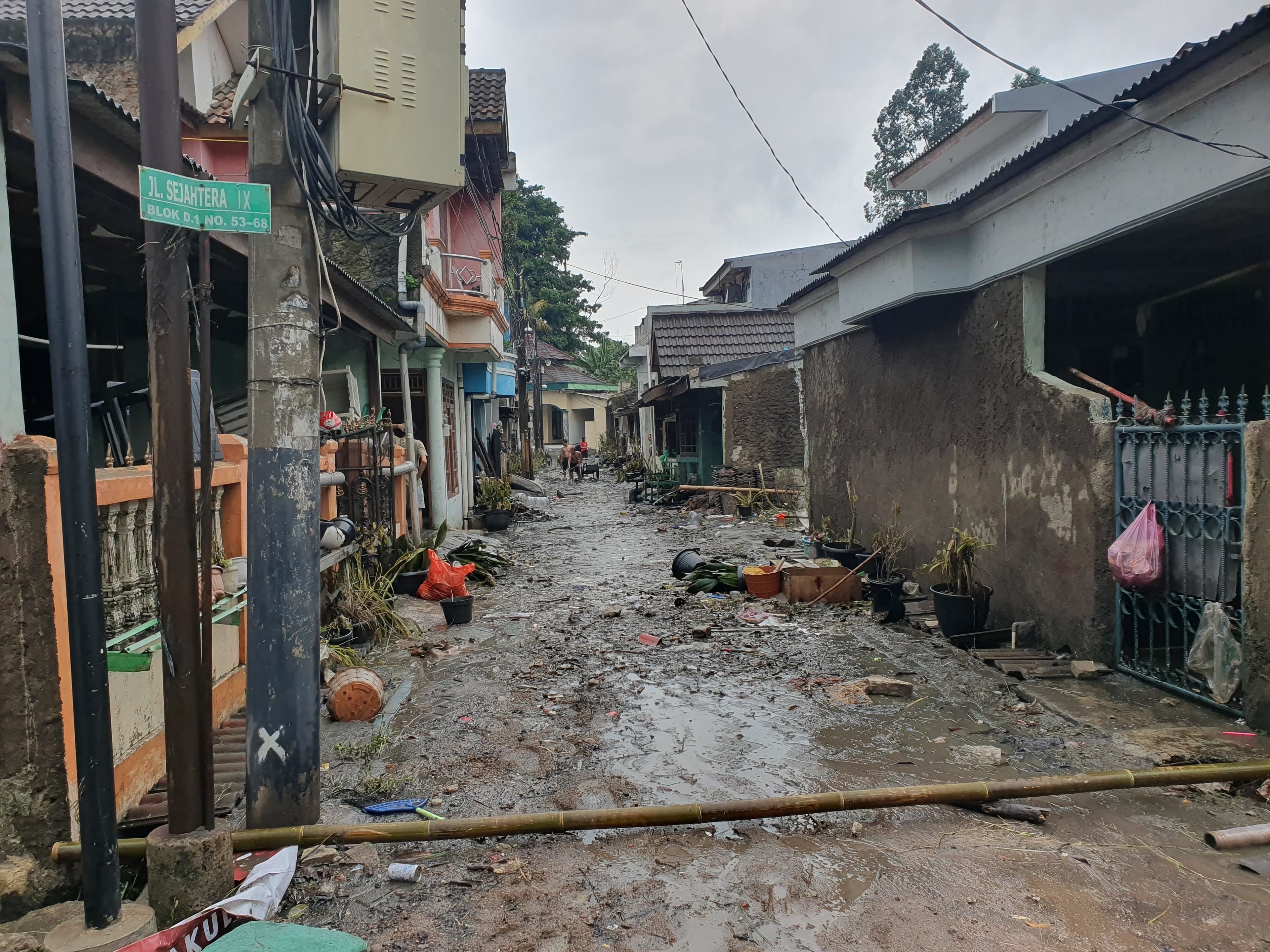 Bertahan di Pengungsian, Warga Periuk Damai Hadapi Keterbatasan Bantuan