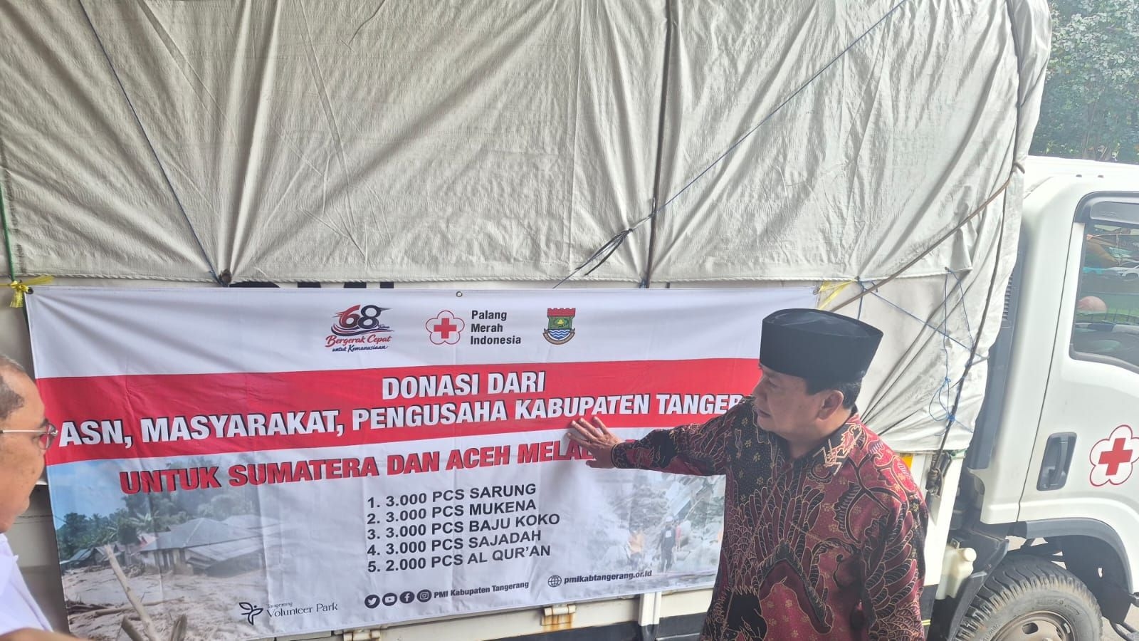 Pemkab Tangerang Salurkan 14.000 Perlengkapan Ibadah untuk Korban Bencana Sumatera