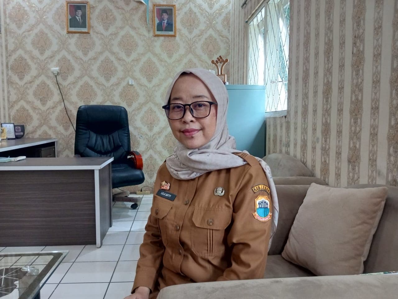 Berita Viral! Plt Kadinsos Diduga Biarkan Pegawainya Melakukan Pungli Bansos di Lebak