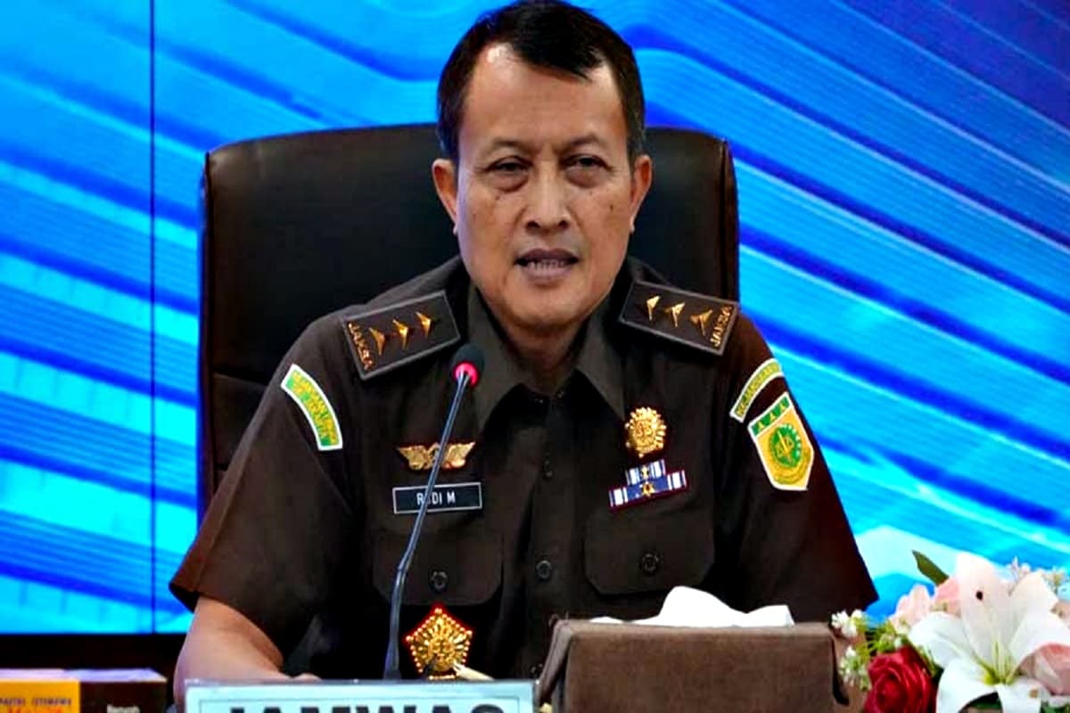 Badai di Kejaksaan Agung: Jampidsus Febrie Adriansyah Mundur Usai Penggeledahan Rp476 Miliar, Rudi Margono Ambil Alih