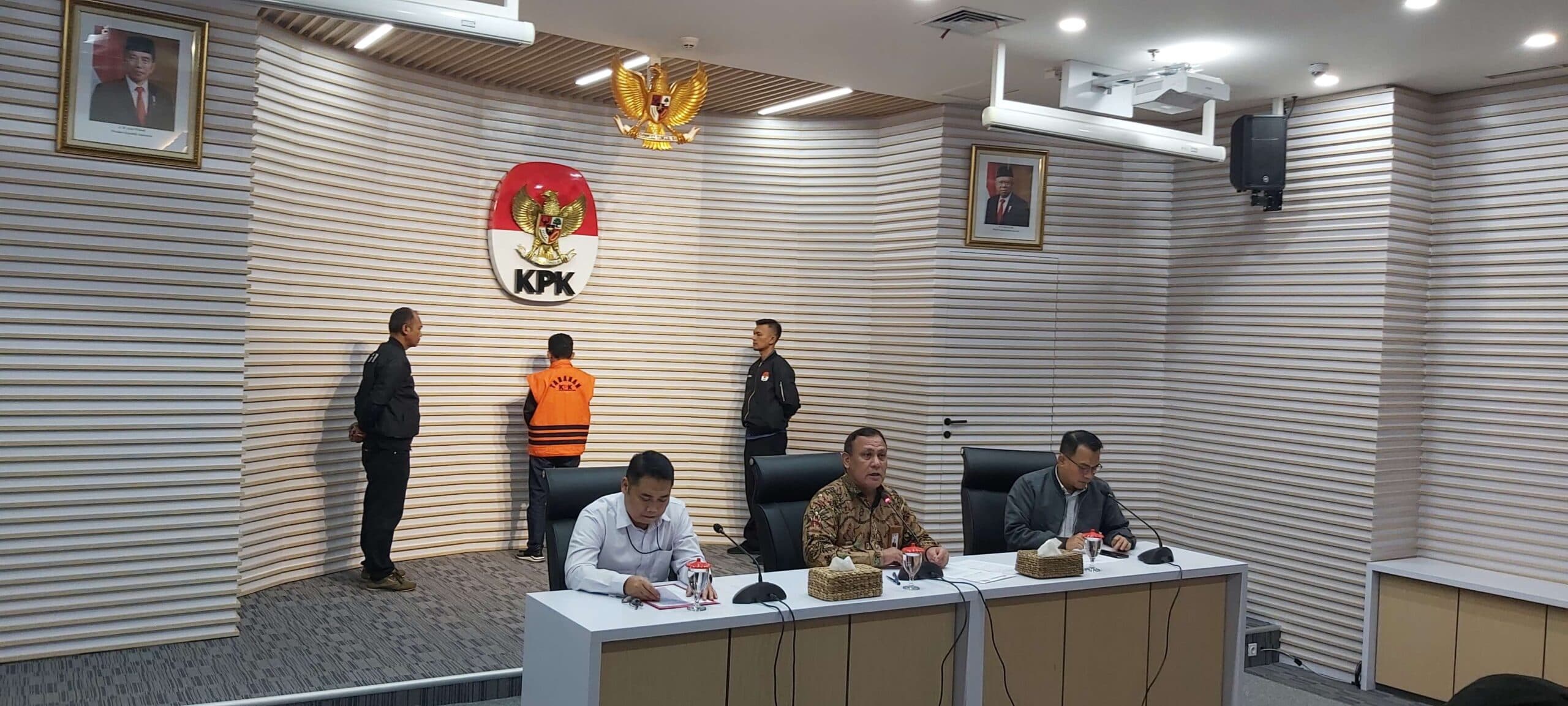 KOPI LESEHAN 015: KPK Tahan Walikota BIMA, Terkait Tindak Pidana KORUPSI