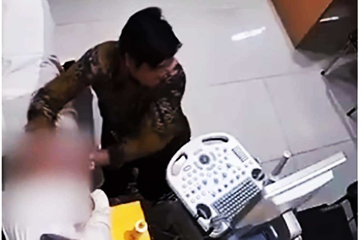 Deretan Cabul Dokter Kandungan M. Syafril Firdaus: Dari Chat Mesum, Raba Payudara Hingga Ditonjok Suami Pasien!