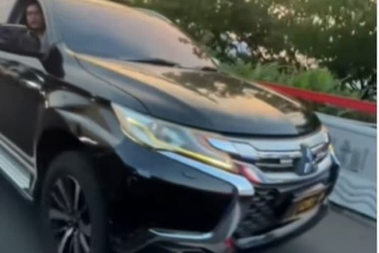 Viral Pajero Berkamuflase Pakai Plat Nomor Polri Bunyikan Tot Tot Wuk Wuk di Tengah Macet Siapa Sebenarnya?
