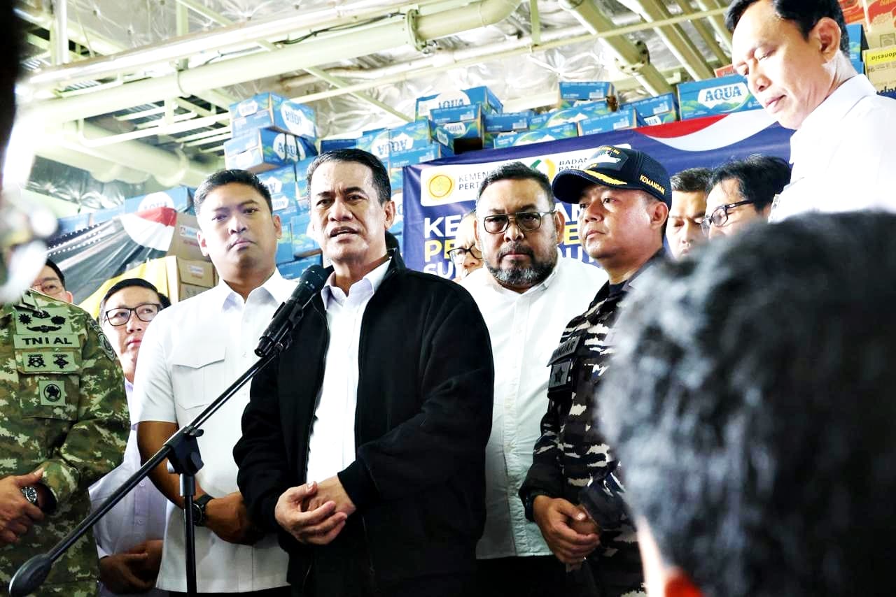 WARNING KERAS MENTAN: Awas 'Sunat' Bantuan Rp75 Miliar! 207 Truk Logistik Sumatera Dikawal TNI AL. ‘Ini Amanah Dunia Akhirat!’