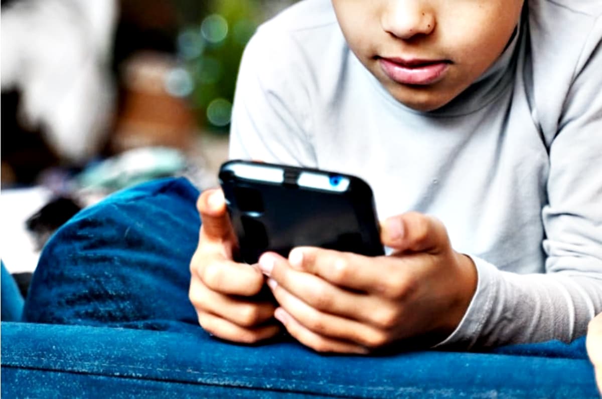 Bukan Orang Tua, Menkomdigi Ancam Sanksi Tegas PSE yang 'Kebobolan' Pengguna Anak di Bawah Umur