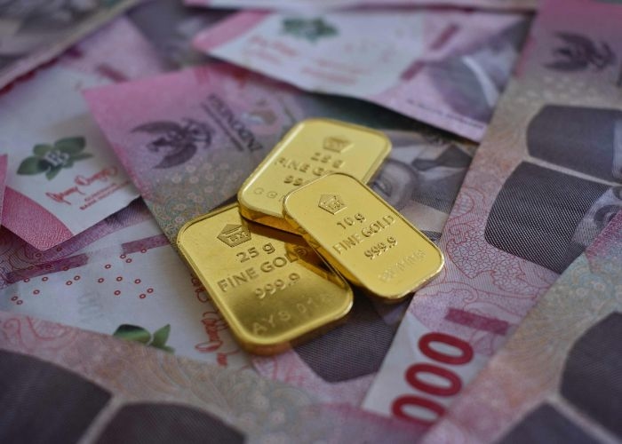 Harga Emas Antam Anjlok Rp13 Ribu Hari Ini, Selisih Buyback Tembus Segini, Investor Wajib Waspada