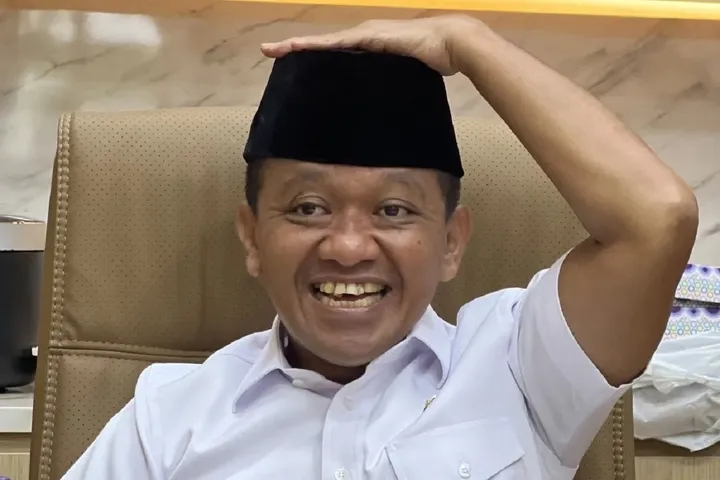 Lagu ‘MBG Mas Bahlil Ganteng’ Viral, Bahlil Lahadalia Akui Ingin Bertemu dan Traktir Sang Pembuat