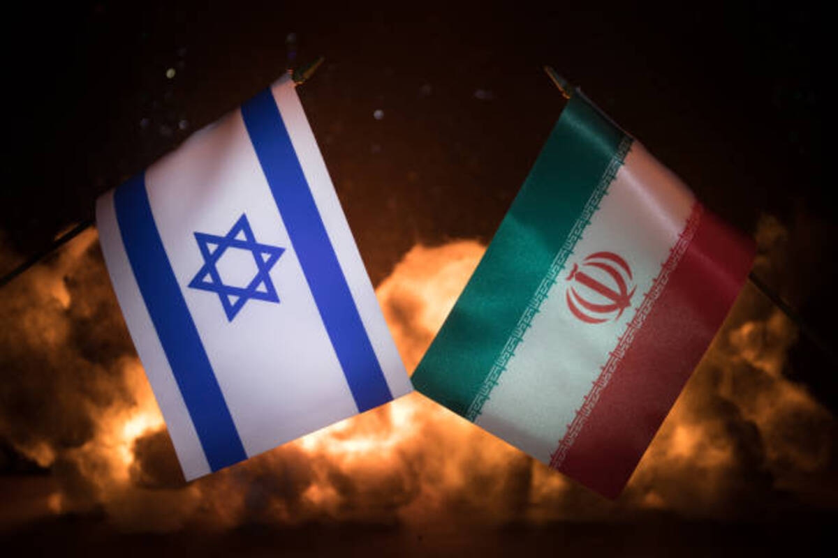 Rudal Iran Hantam Israel, Sisa Proyektil Muncul dari Dalam Tanah di Tepi Barat