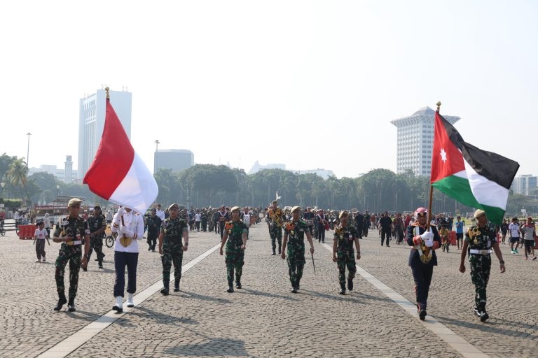 Unhan RI dan Militer Yordania Tampil Kompak di Parade Monas, Warga Jakarta Dibuat Kagum