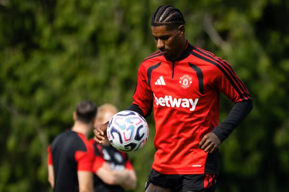 Rashford Pulang ke Manchester United, Michael Carrick Jadi Penentu: Comeback atau Perpisahan Jilid III?