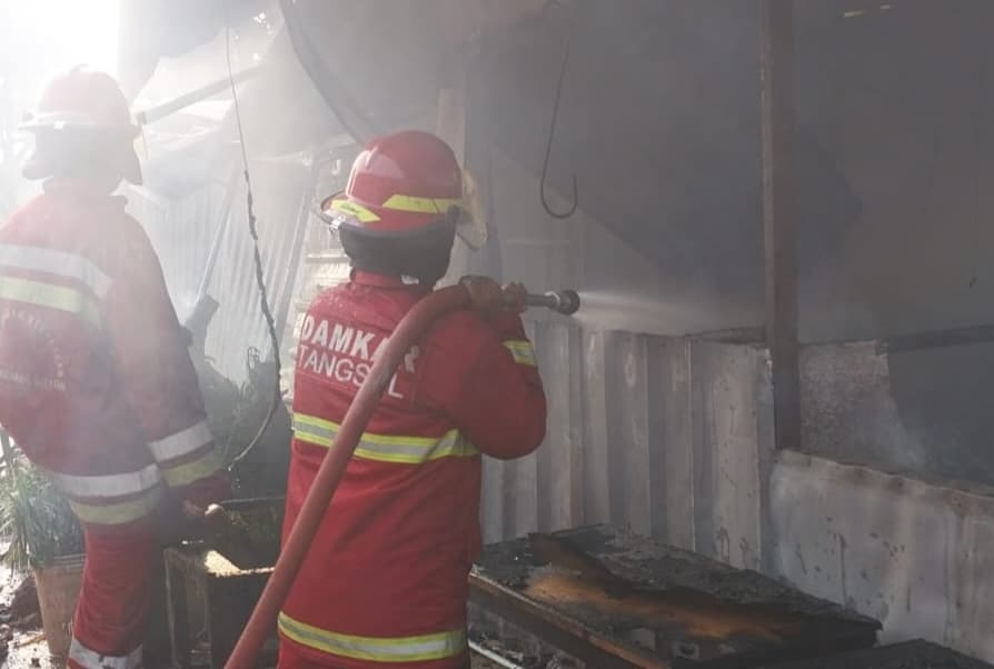 Kebakaran 3 Bangunan di Pondok Aren Dipicu Korsleting Listrik, Tidak Ada Korban Jiwa
