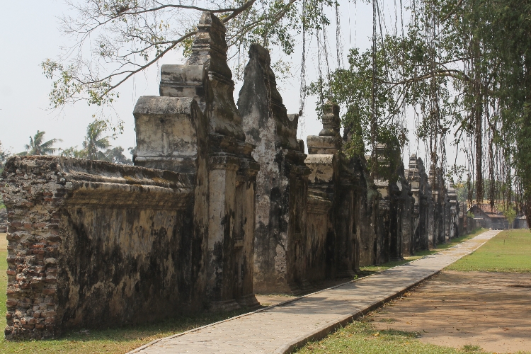 KOPI LESEHAN 002: BANTEN Dulu BANTEN Sekarang "Kembalinya istana Surosowan"