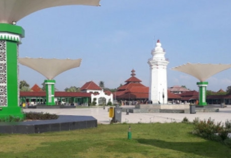 KOPI LESEHAN 003 : BANTEN dulu BANTEN sekarang "Bantam Menjadi Banten"