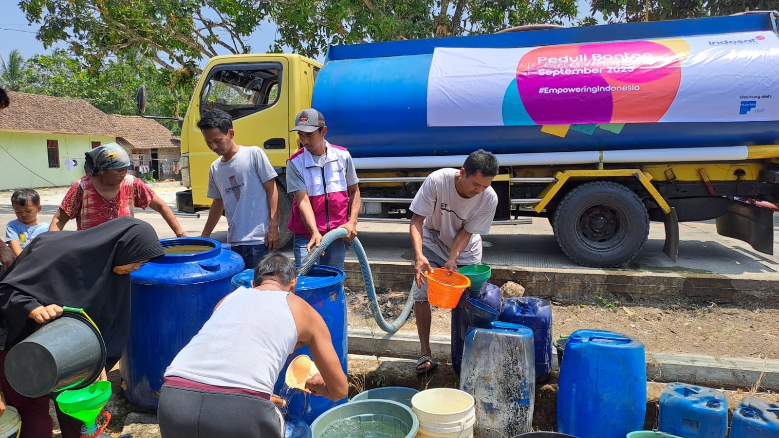 64 Ribu Liter Air Bersih Disalurkan untuk Masyarakat Terdampak Kekeringan di Serang dan Pandeglang