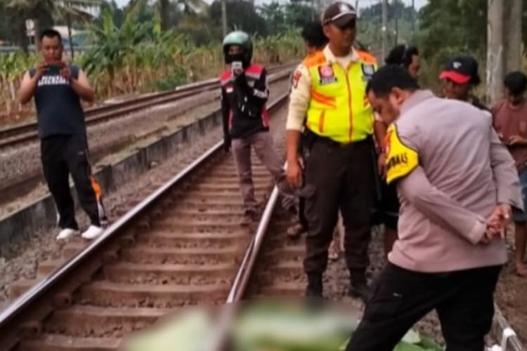 Pria Rebahan di Rel Terlindas KRL di Serpong, Diduga Bunuh Diri
