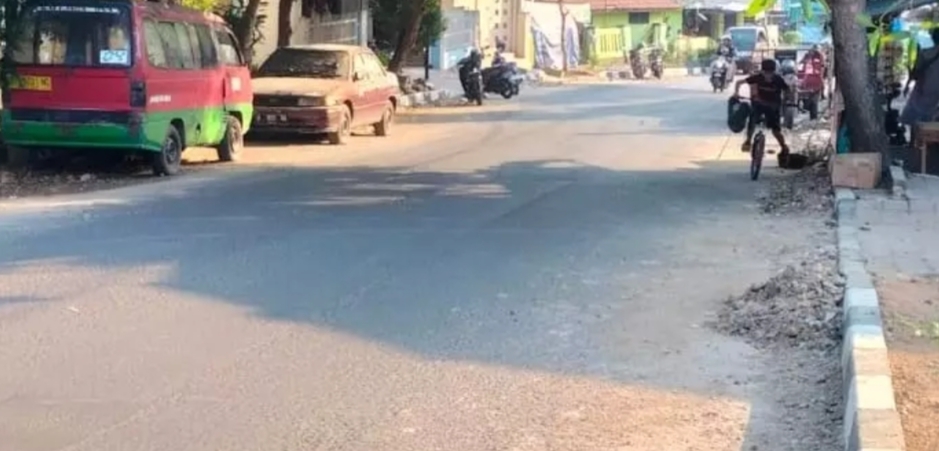 Berantakan! Galian Bekas Saluran Pipa PDAM di Kota Rangkasbitung Dikeluhkan Warga