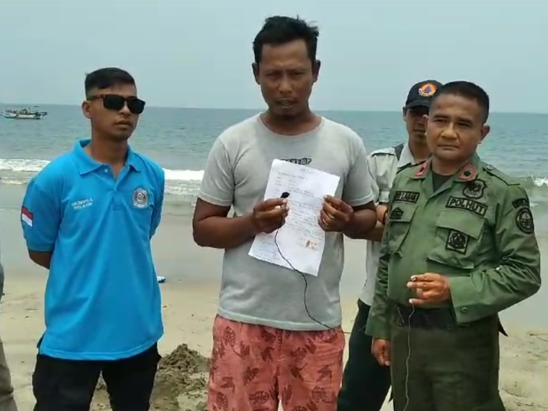 Viral! Video Penyu di Pantai Bandulu Anyer Dibawa Pulang Nelayan, BKSDA Sebut Hoax
