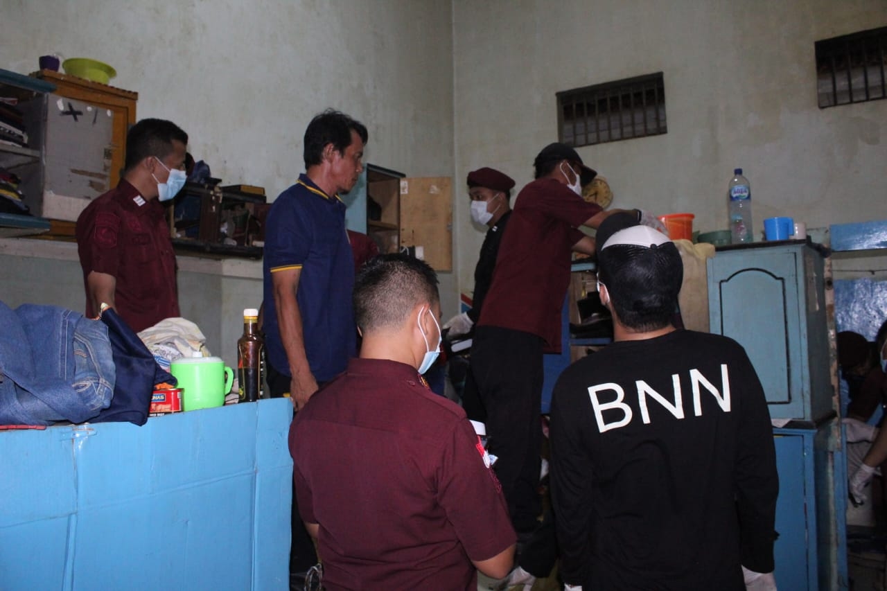 Sidak Lapas Serang, Ditemukan Sejumlah Barang Terlarang di Dalam Kamar Hunian