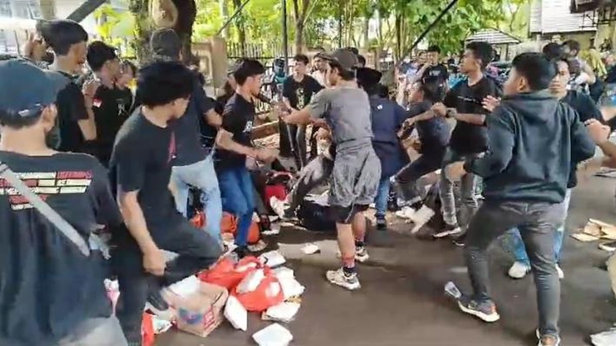 UPDATE Situasi Terkini Kerusuhan Kongres 'HMI' di Pontianak, Semoga Cepat Terkendali!