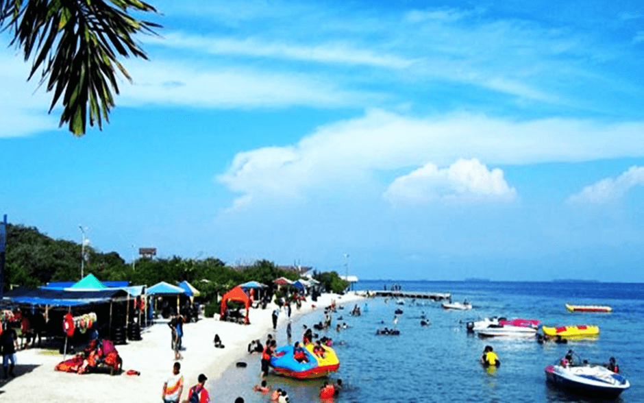 Pantai Tanjung Pasir Tangerang Ramai oleh Turis Lokal, Viewnya Disebut Sejajar Dengan Pantai Nusa Dua Bali