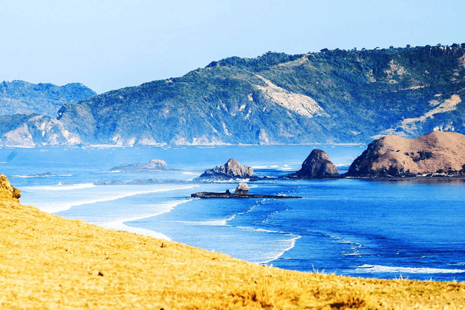 Pesona Destinasi Wisata di Sekitar Mandalika yang Wajib Masuk Daftar Kunjungan Nataru, Kuy!